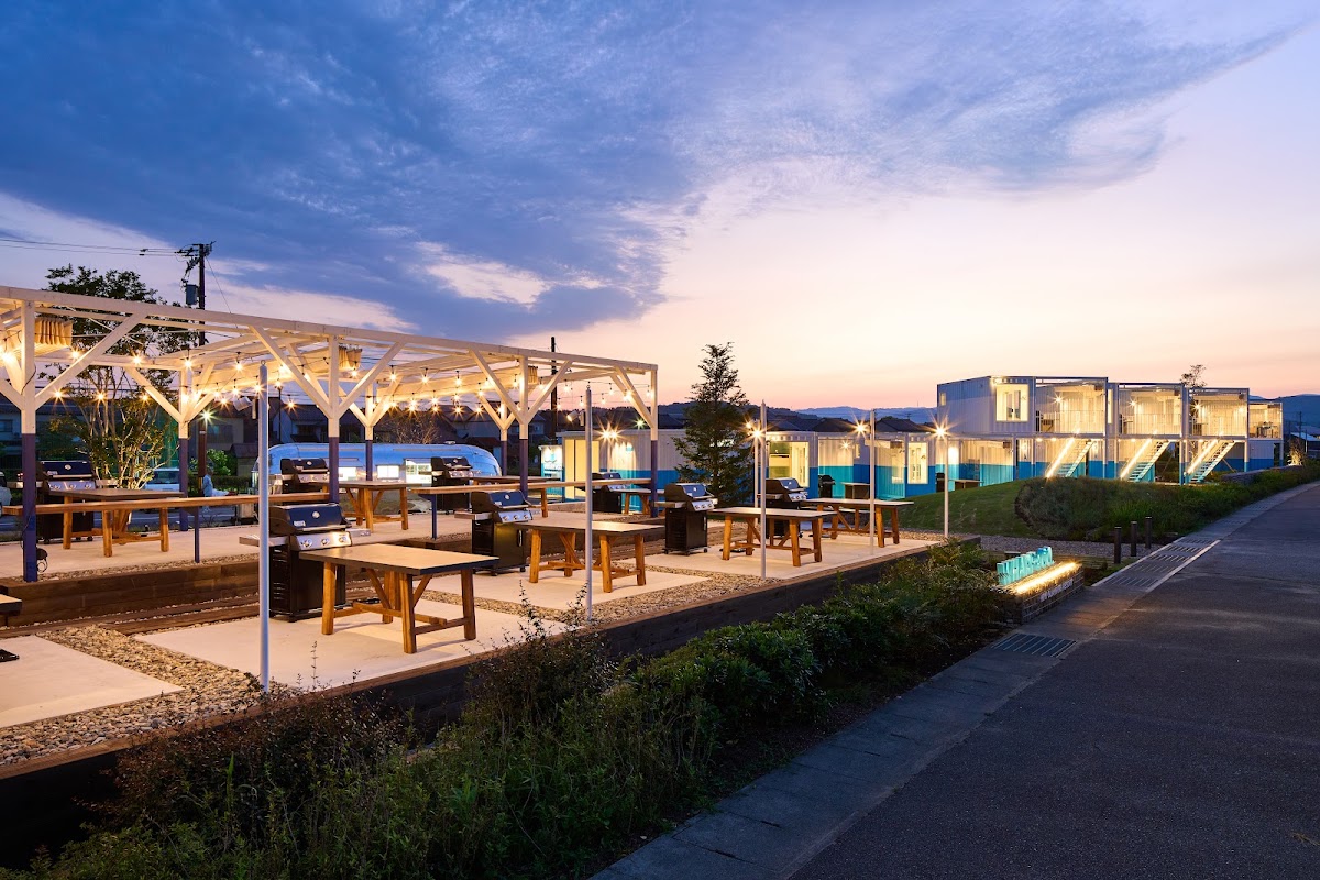 WHARF&CO.