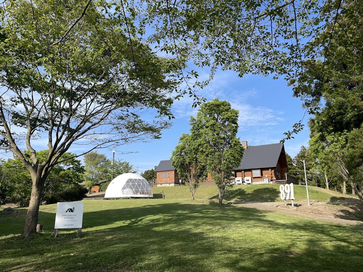 OUTDOOR RESORT 891