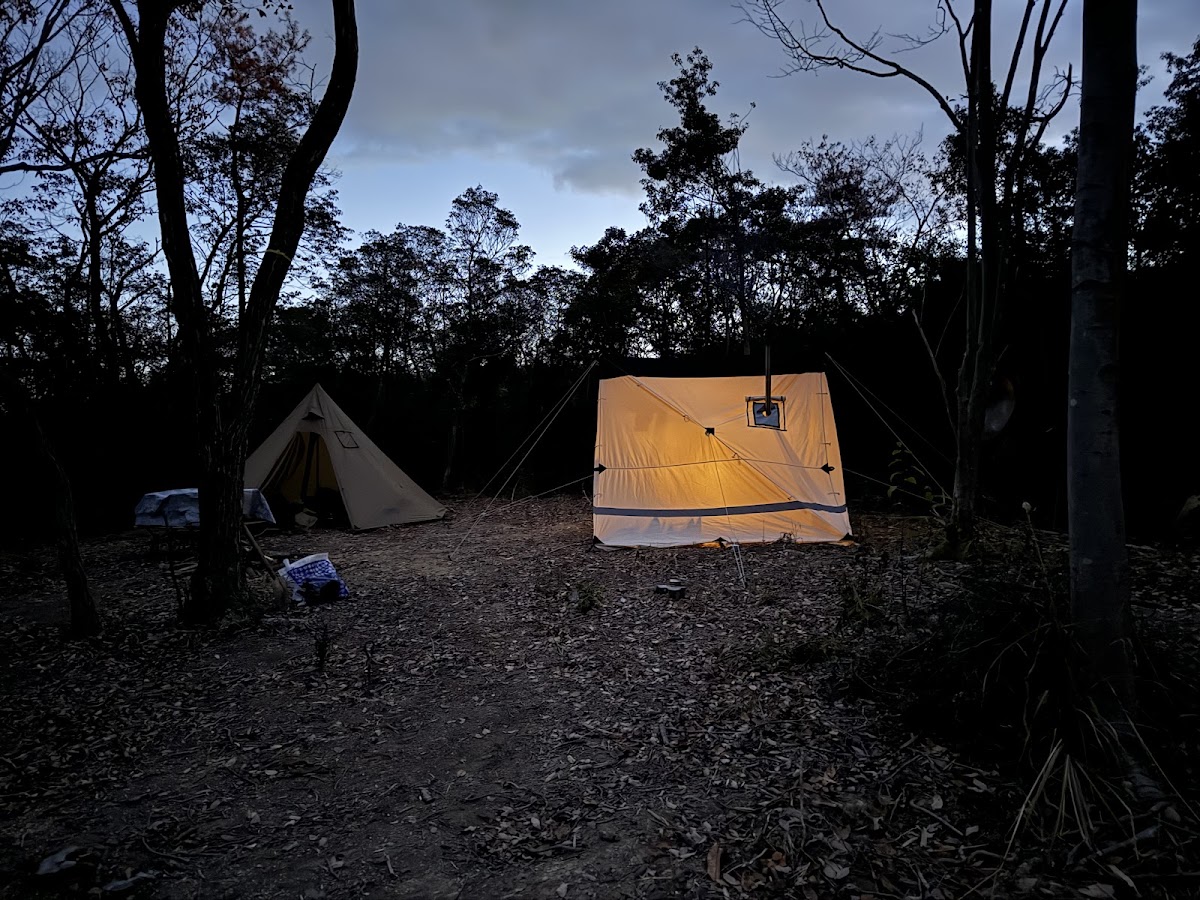 AINO AINO HILLS camp dogrun