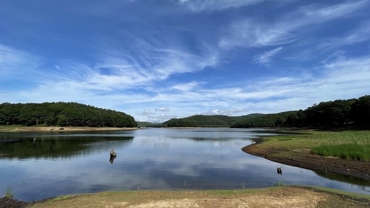 岩洞湖家族旅行村の実際の写真