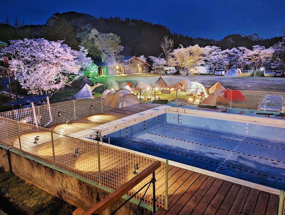 チルミツ Chill-Out Campfield MITSUKAWA Groundサイト(校庭)・サウナコテージ オートキャンプ場の実際の写真